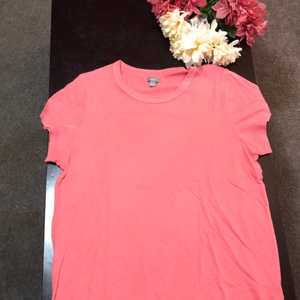 Peachy pink old navy Tee!
